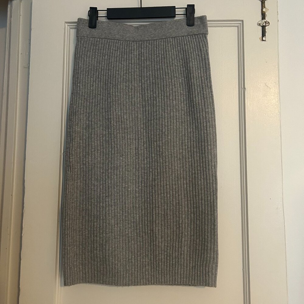 Gap CashSoft Ribbed Midi Sweater Skirt  (Size S Petite)